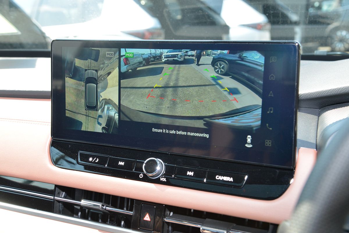 2025 Mitsubishi Outlander Exceed Tourer ZM