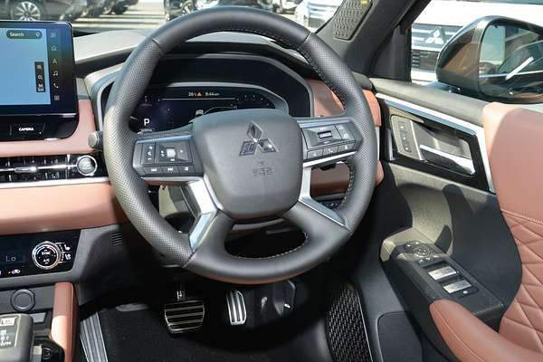 2025 Mitsubishi Outlander Exceed Tourer ZM