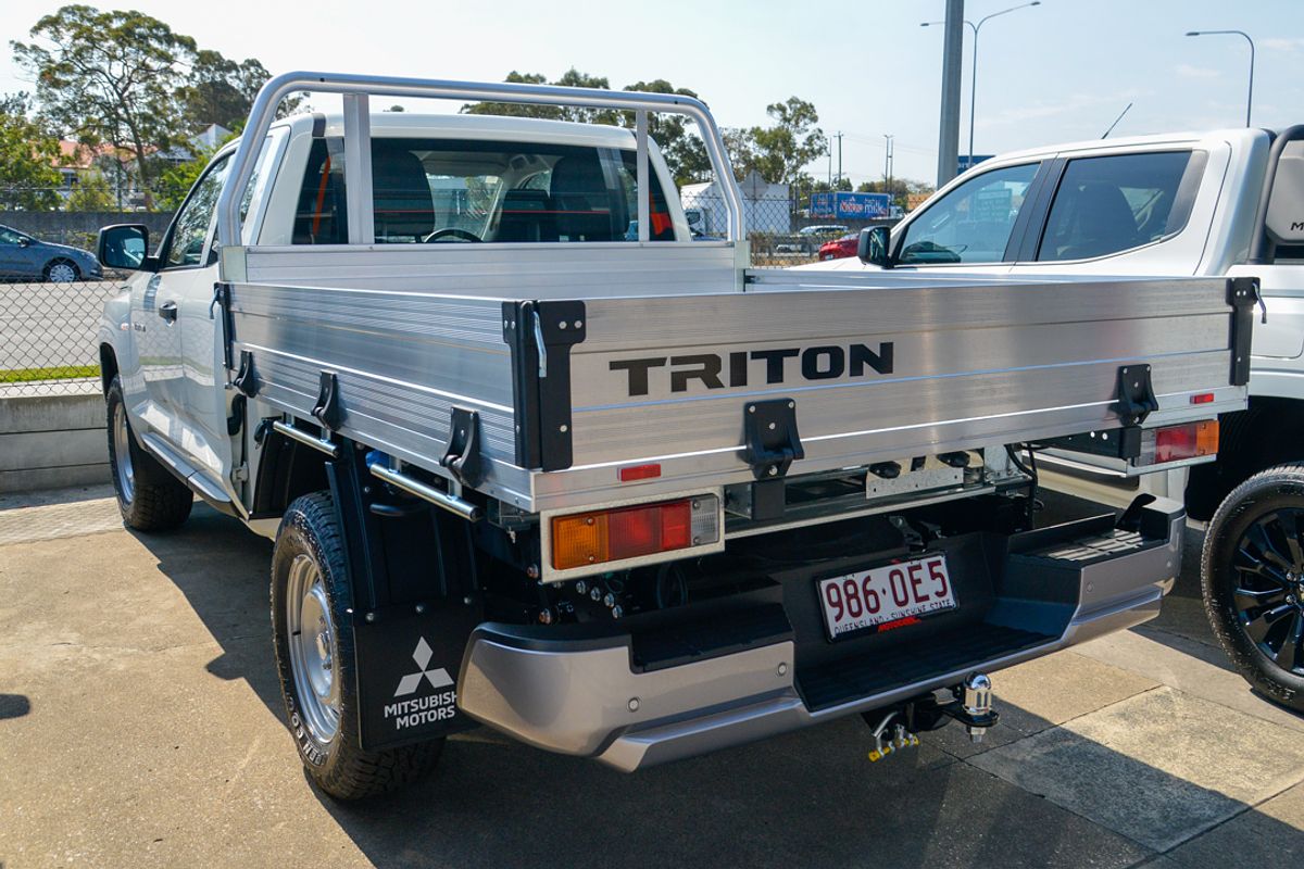 2025 Mitsubishi Triton GLX MV 4X4
