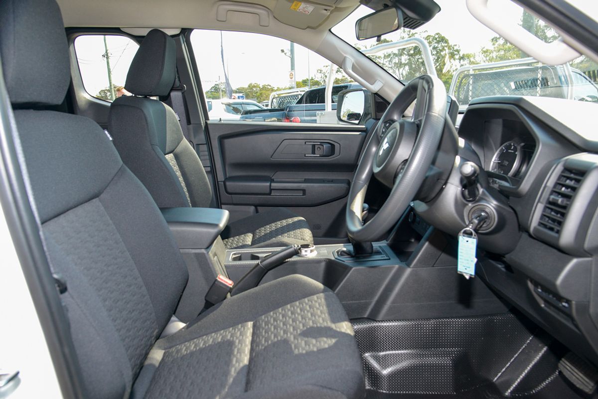 2025 Mitsubishi Triton GLX MV 4X4