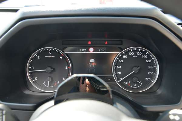 2025 Mitsubishi Triton GLX MV 4X4