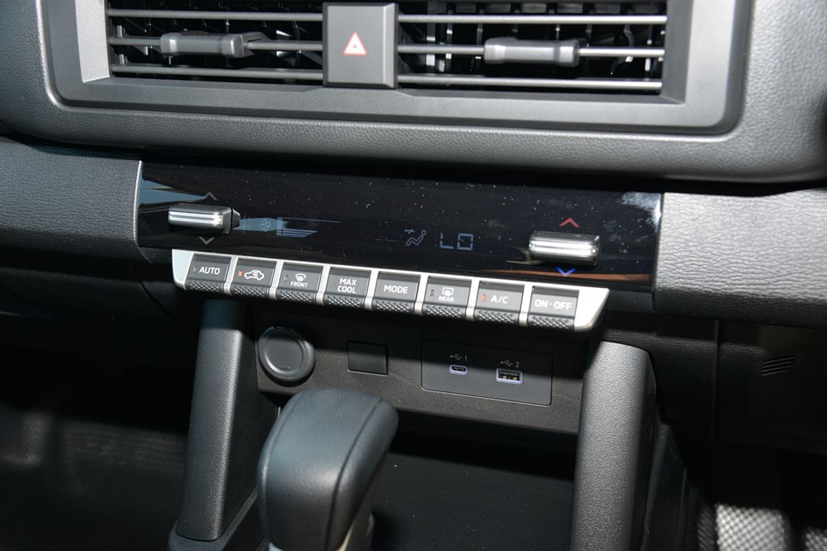 2025 Mitsubishi Triton GLX MV 4X4