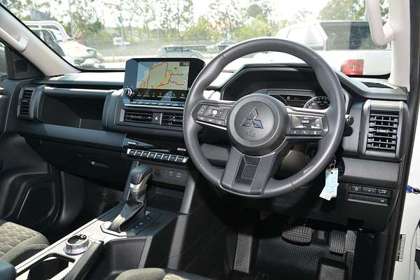 2025 Mitsubishi Triton GLX MV 4X4