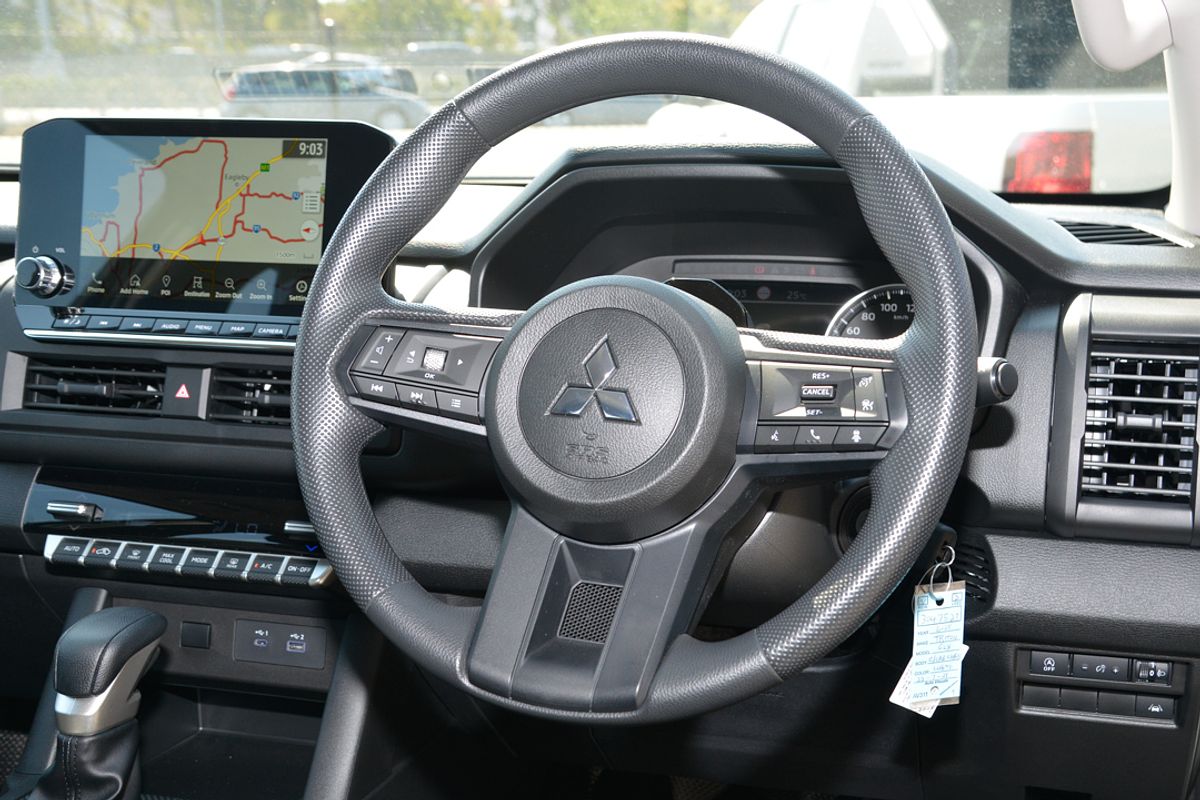 2025 Mitsubishi Triton GLX MV 4X4