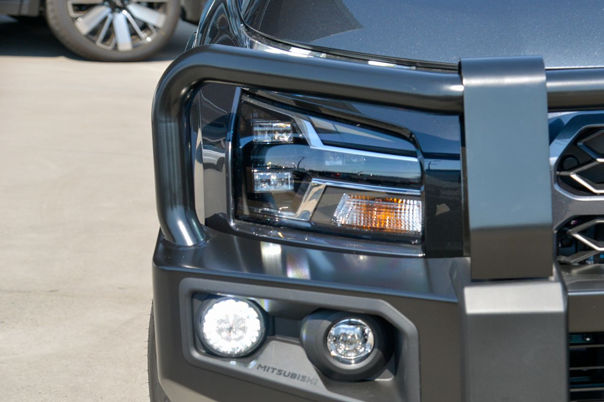 2025 Mitsubishi Triton GSR MV 4X4