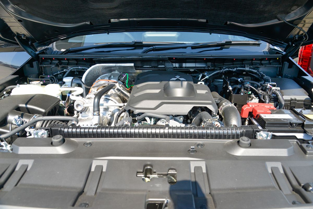 2025 Mitsubishi Triton GSR MV 4X4