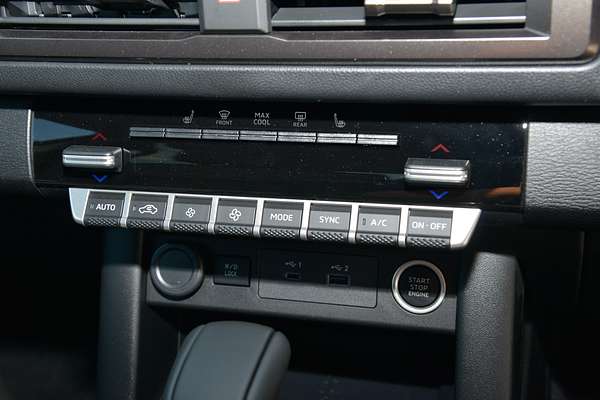 2025 Mitsubishi Triton GSR MV 4X4