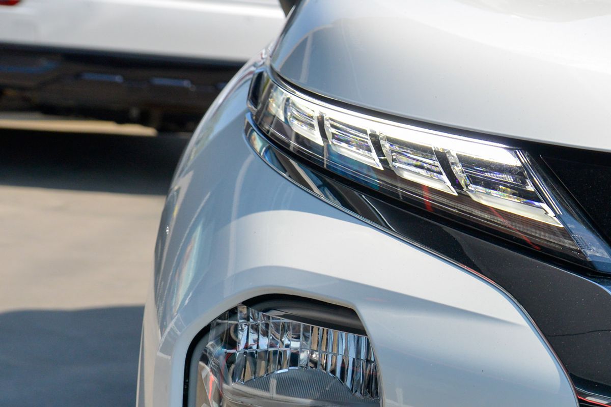 2025 Mitsubishi Outlander ES ZM