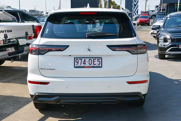 2025 Mitsubishi Outlander ES ZM