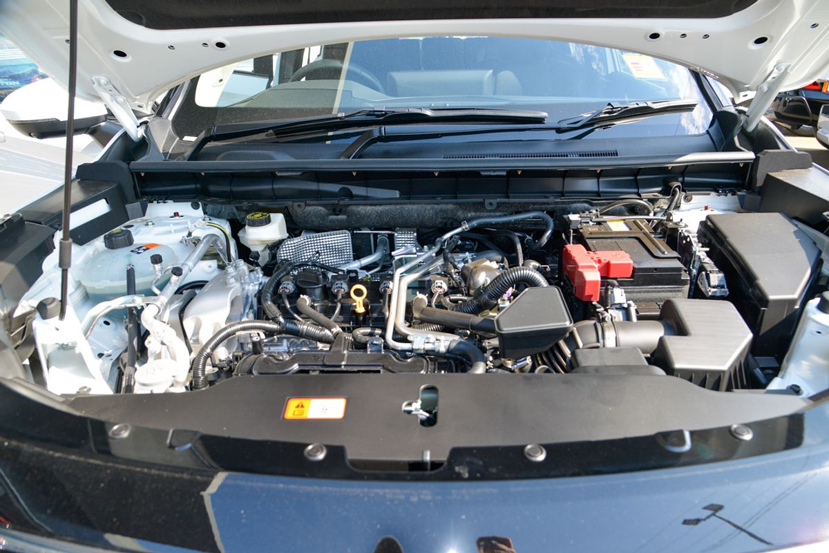 2025 Mitsubishi Outlander ES ZM