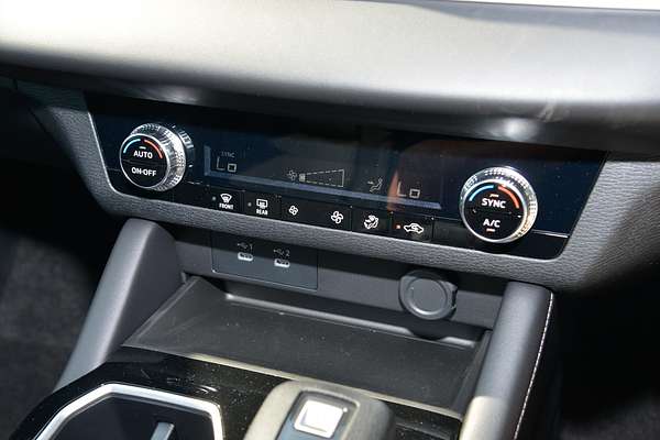 2025 Mitsubishi Outlander ES ZM