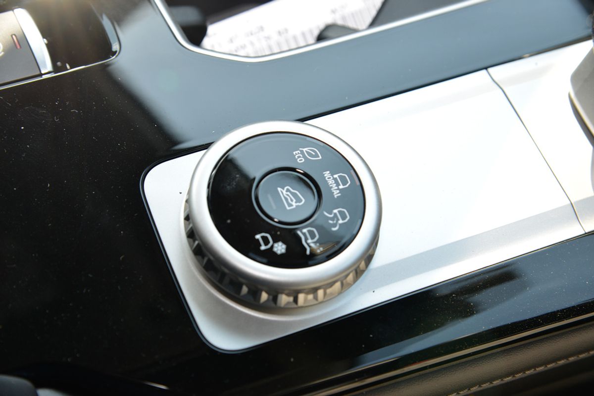 2025 Mitsubishi Outlander ES ZM