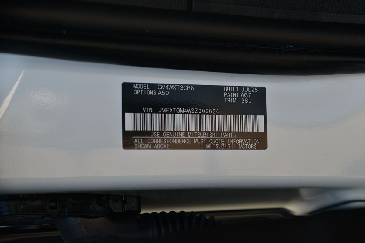 2025 Mitsubishi Outlander ES ZM