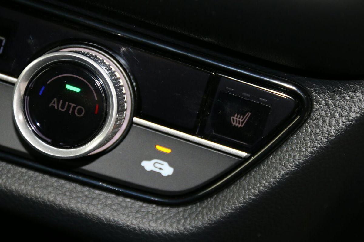 2024 Honda ZR-V e:HEV LX RZ