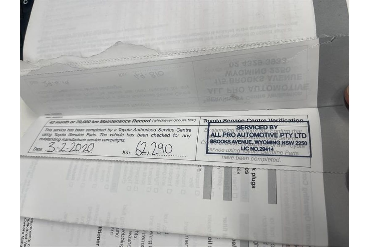 2016 Toyota Hiace Commuter KDH223R ELWB High Roof