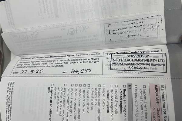 2016 Toyota Hiace Commuter KDH223R ELWB High Roof