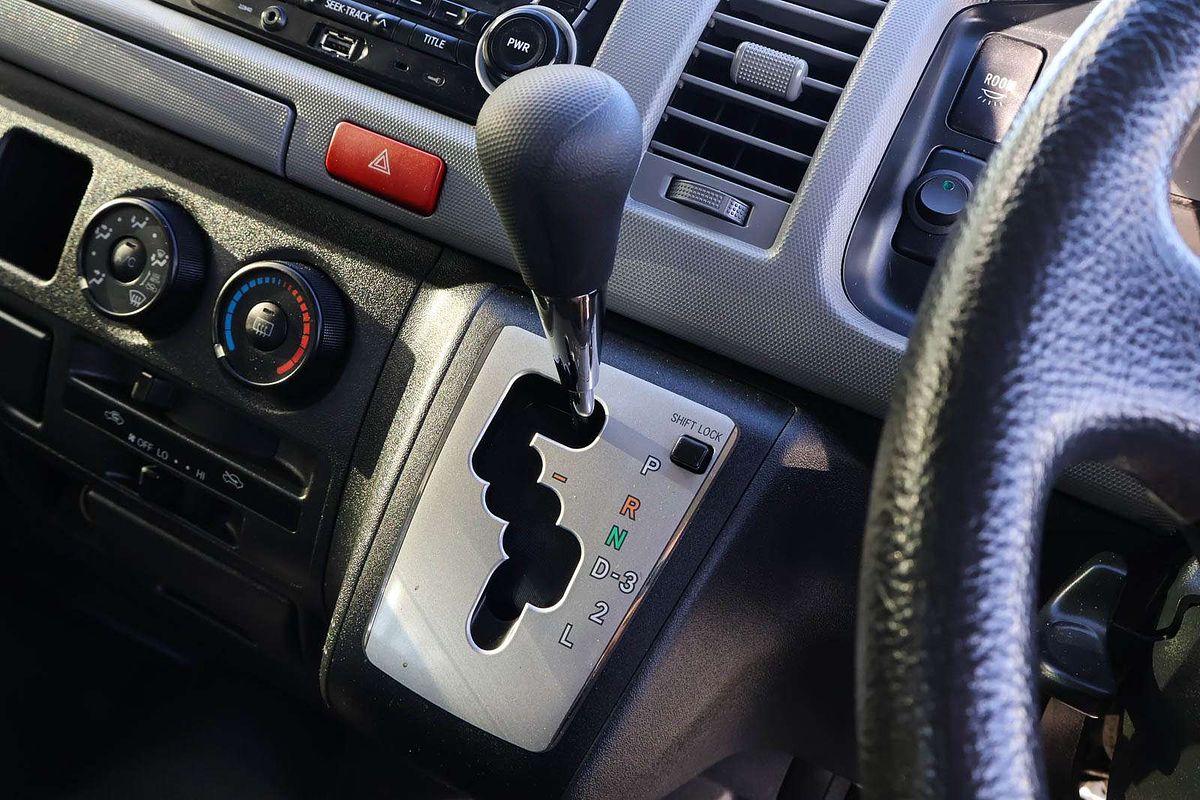 2013 Toyota Hiace Commuter TRH223R ELWB High Roof