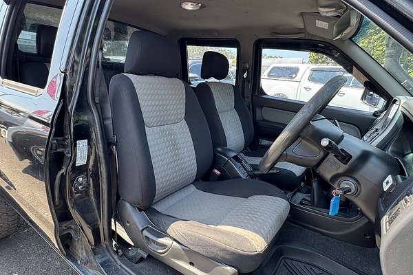 2011 Nissan Navara ST-R D22 4X4