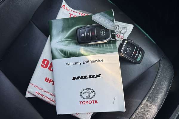 2017 Toyota Hilux SR5 GUN126R 4X4