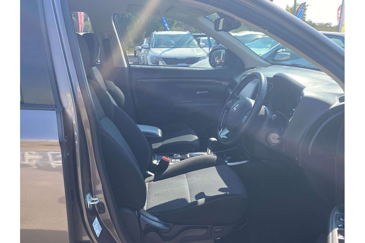 2020 Mitsubishi Outlander ES ZL