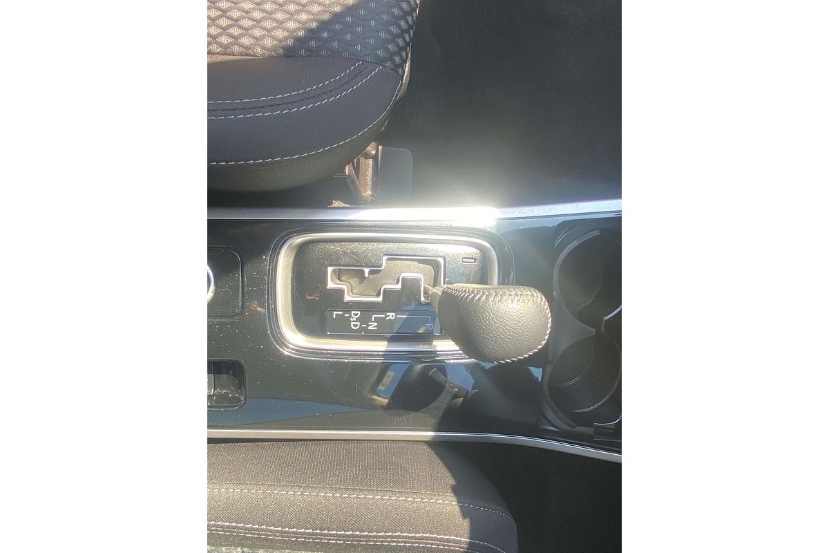 2020 Mitsubishi Outlander ES ZL