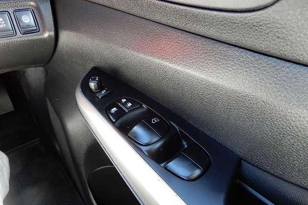 2021 Nissan Navara ST D23 4X4