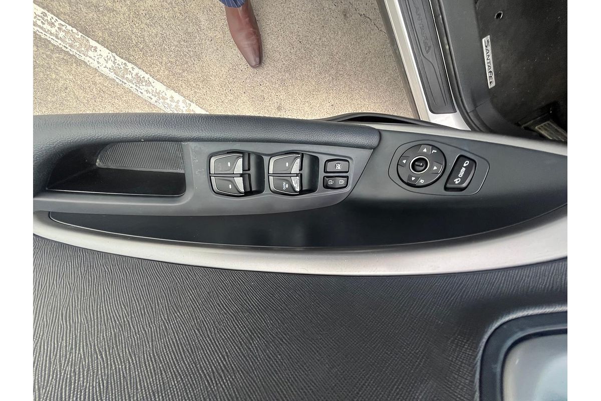 2017 Hyundai Santa Fe Active DM5 Series II