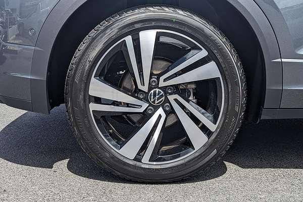 2025 Volkswagen T-Roc 140TSI R-Line D11