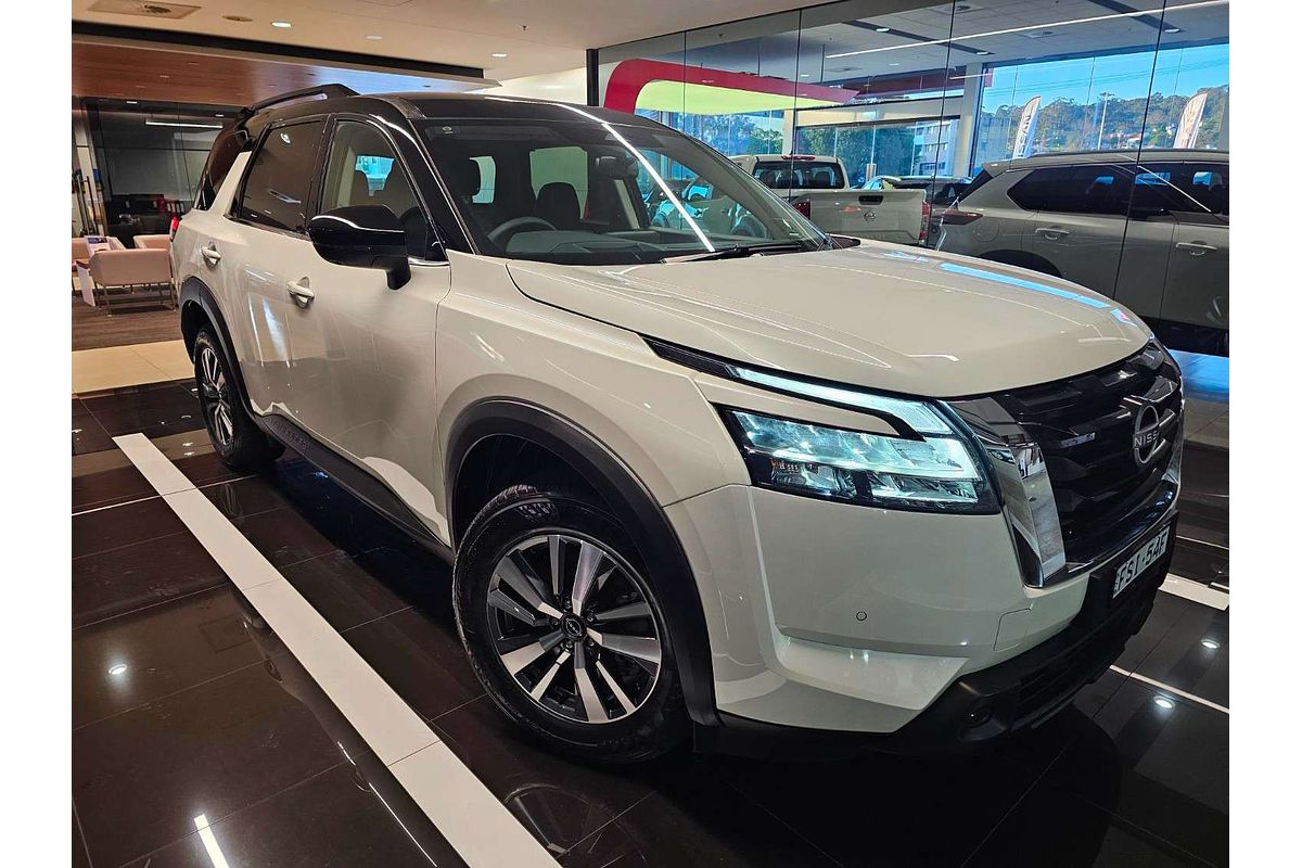 2024 Nissan Pathfinder Ti R53