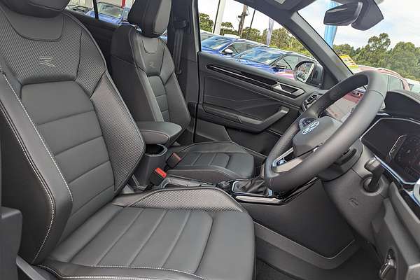 2025 Volkswagen T-Roc 140TSI R-Line D11