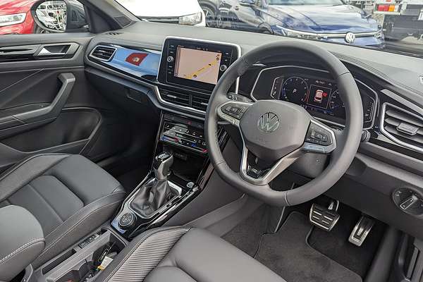 2025 Volkswagen T-Roc 140TSI R-Line D11