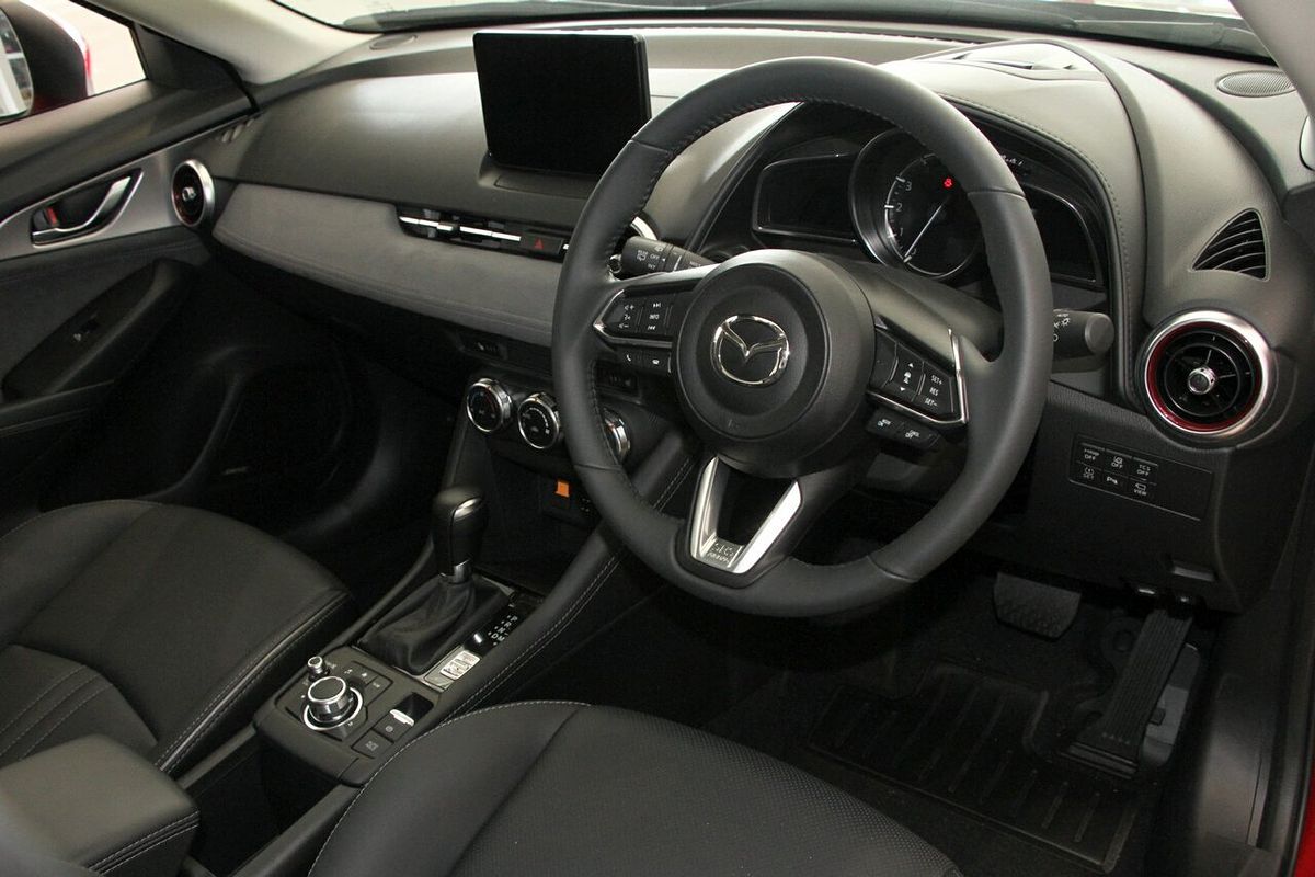 2025 Mazda CX-3 G20 Akari DK