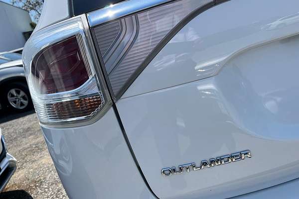 2014 Mitsubishi Outlander ES ZJ