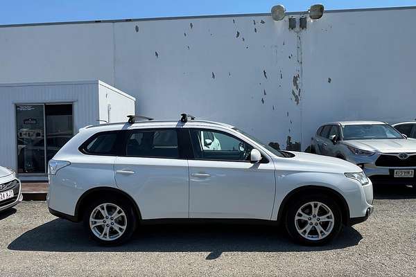 2014 Mitsubishi Outlander ES ZJ