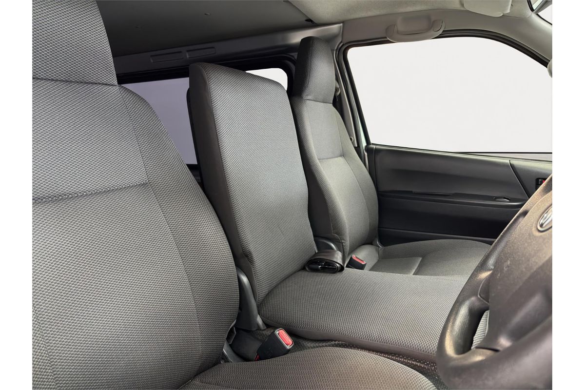 2019 Toyota Hiace Long DX GL-Package 4WD