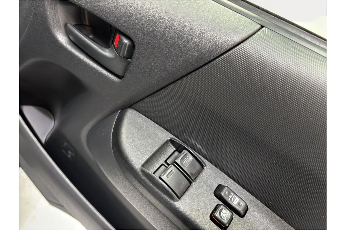 2019 Toyota Hiace Long DX GL-Package 4WD