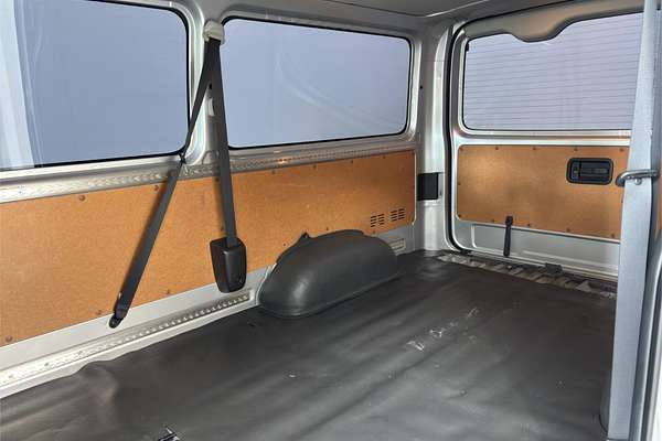 2019 Toyota Hiace Long DX GL-Package 4WD
