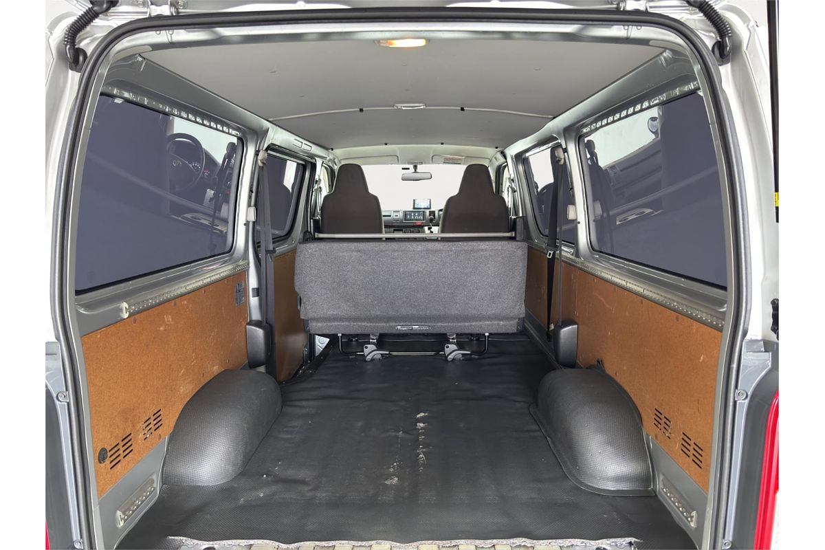 2019 Toyota Hiace Long DX GL-Package 4WD