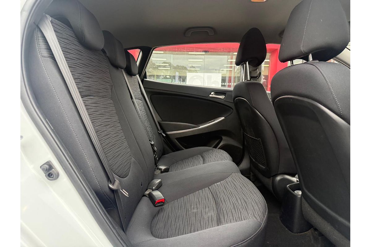 2019 Hyundai Accent Sport RB6