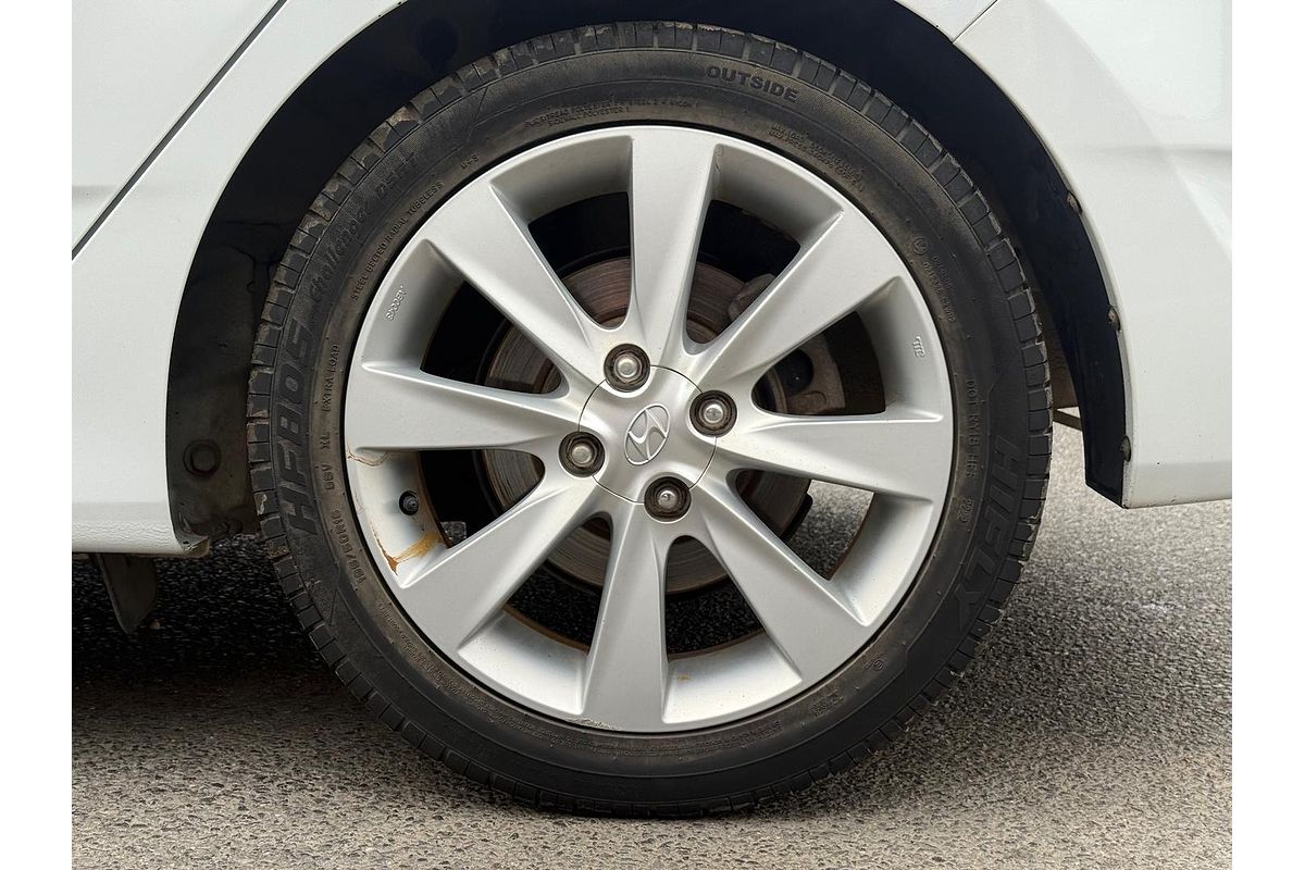 2019 Hyundai Accent Sport RB6
