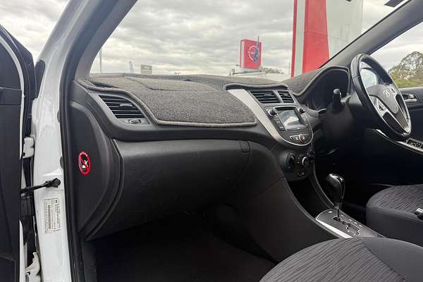2019 Hyundai Accent Sport RB6