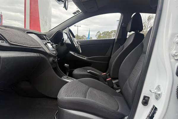 2019 Hyundai Accent Sport RB6