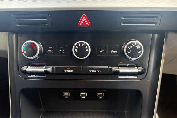 2023 Kia Carnival S KA4