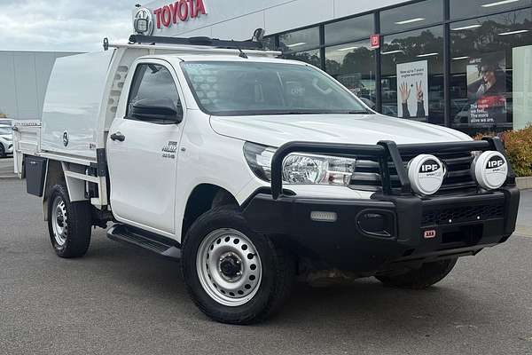 2017 Toyota Hilux SR GUN126R 4X4