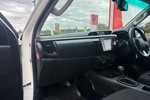 2017 Toyota Hilux SR GUN126R 4X4