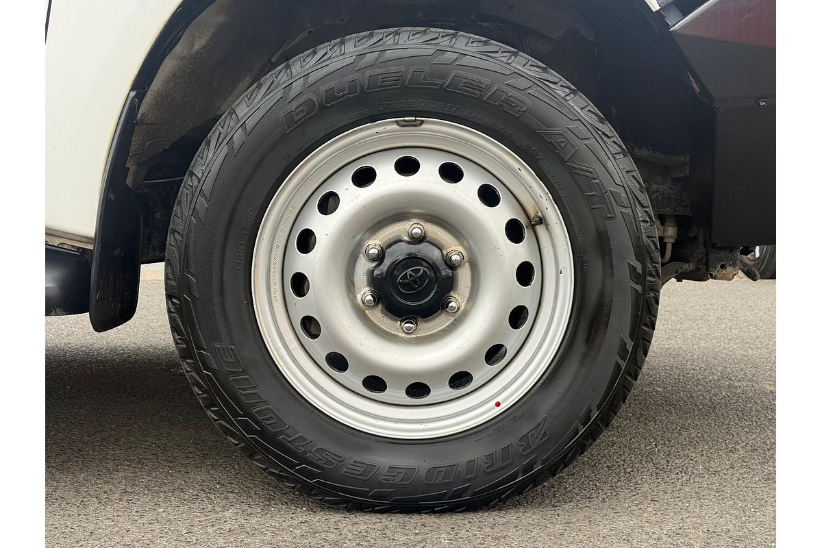 2017 Toyota Hilux SR GUN126R 4X4