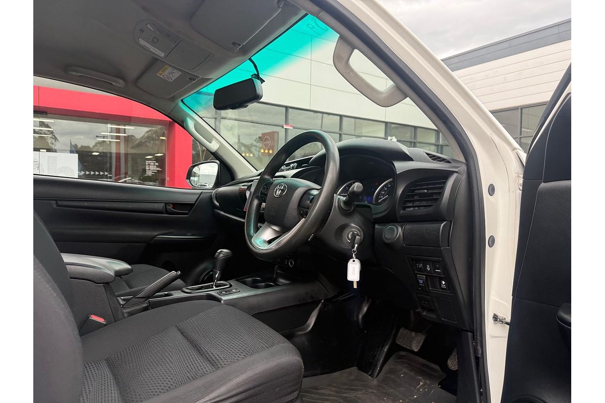 2017 Toyota Hilux SR GUN126R 4X4