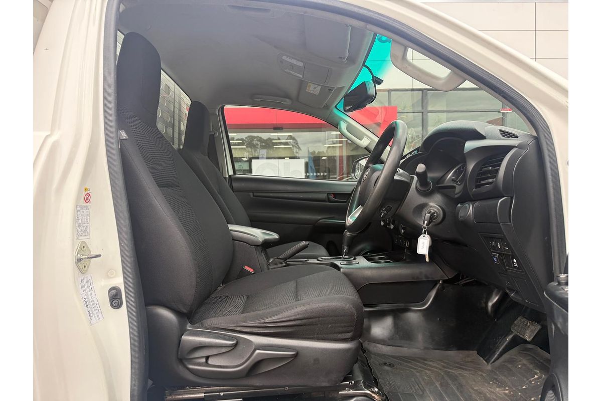 2017 Toyota Hilux SR GUN126R 4X4