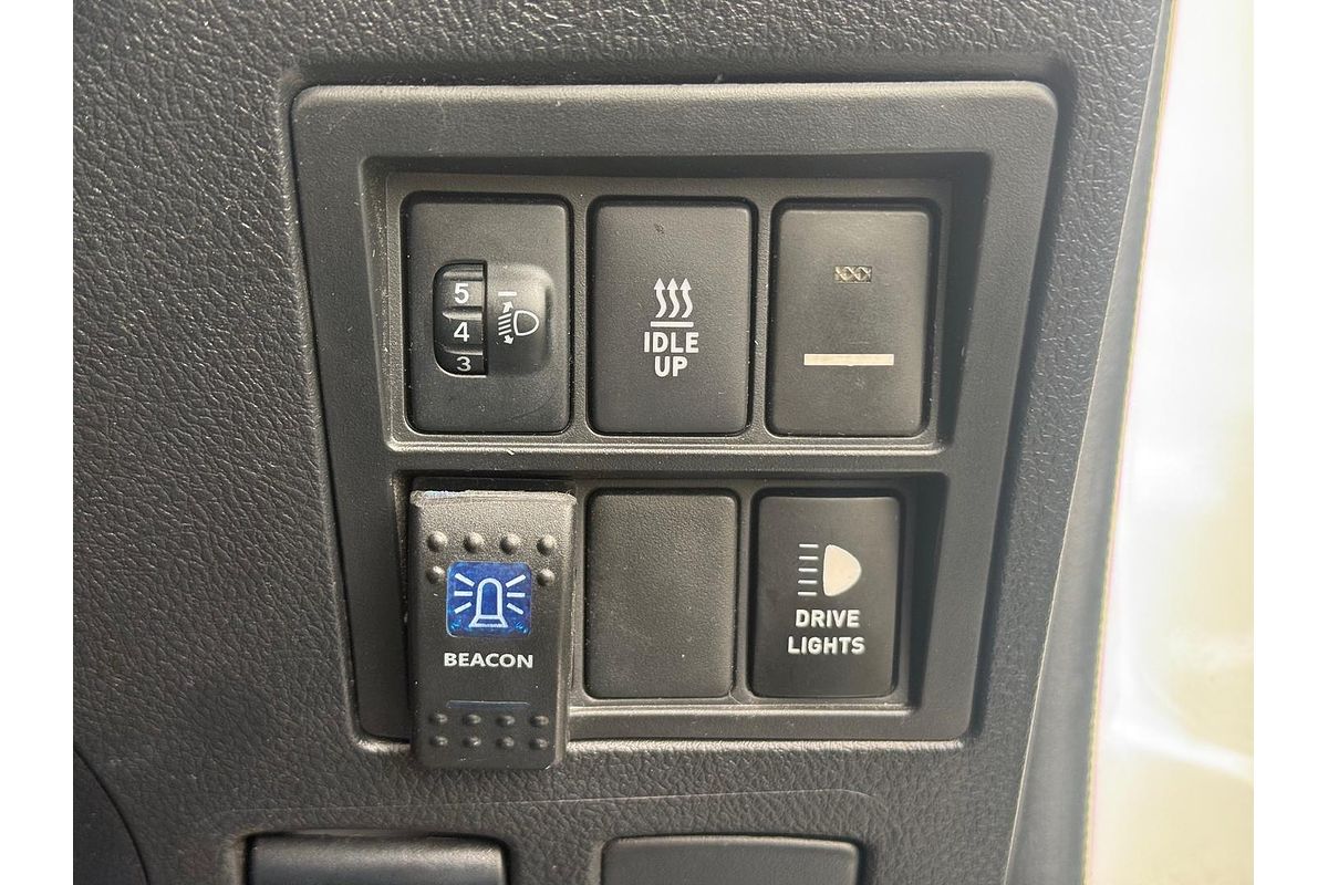 2017 Toyota Hilux SR GUN126R 4X4