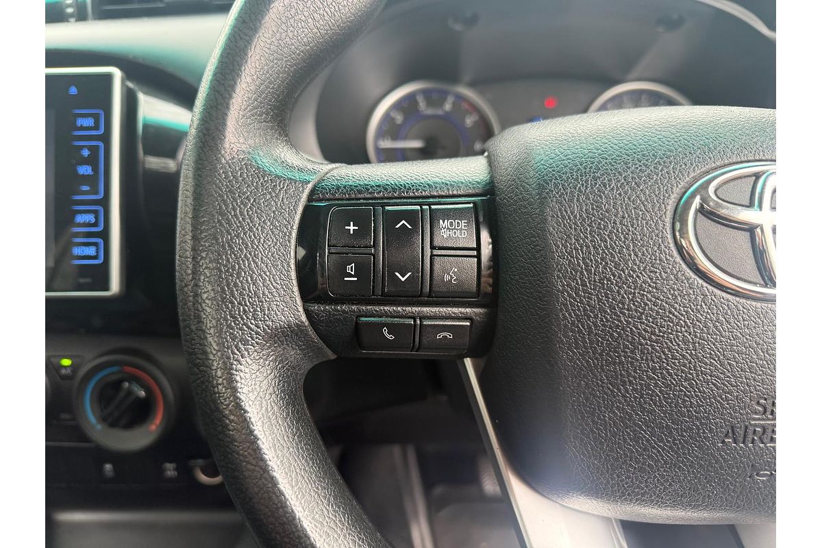 2017 Toyota Hilux SR GUN126R 4X4